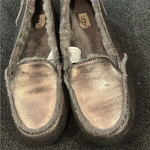 UGG Gray Fuzzy Interior Boots